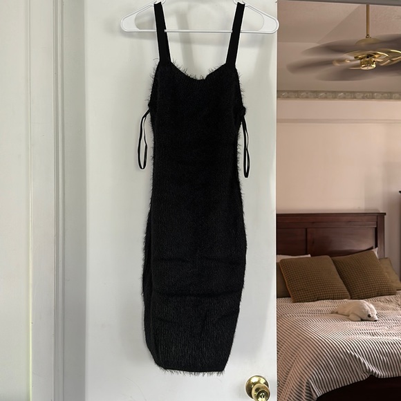NEVER WORN! Tags on, fabletics 90’s furry dress. - Picture 1 of 6